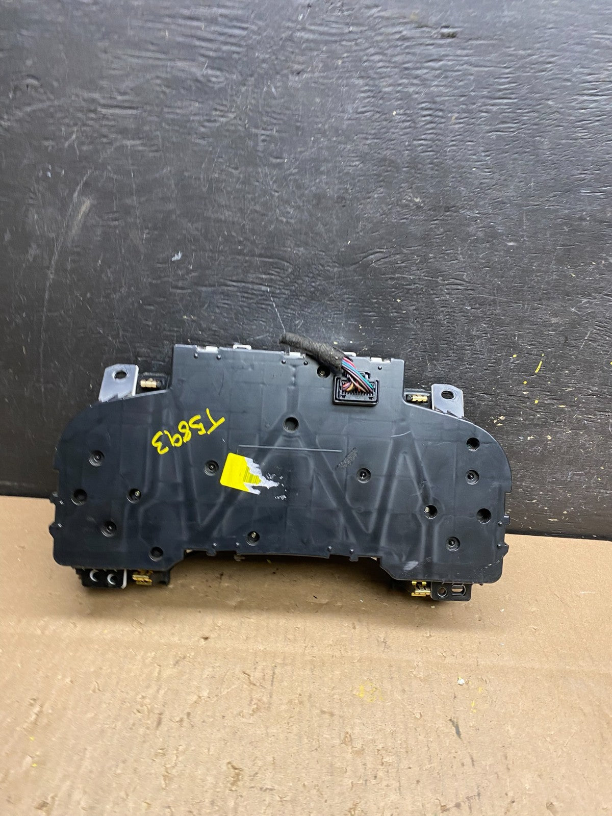 2008 2014 GMC Chevrolet Yukon Tahoe Speedometer Cluster Gauge Oem T5893 DG4