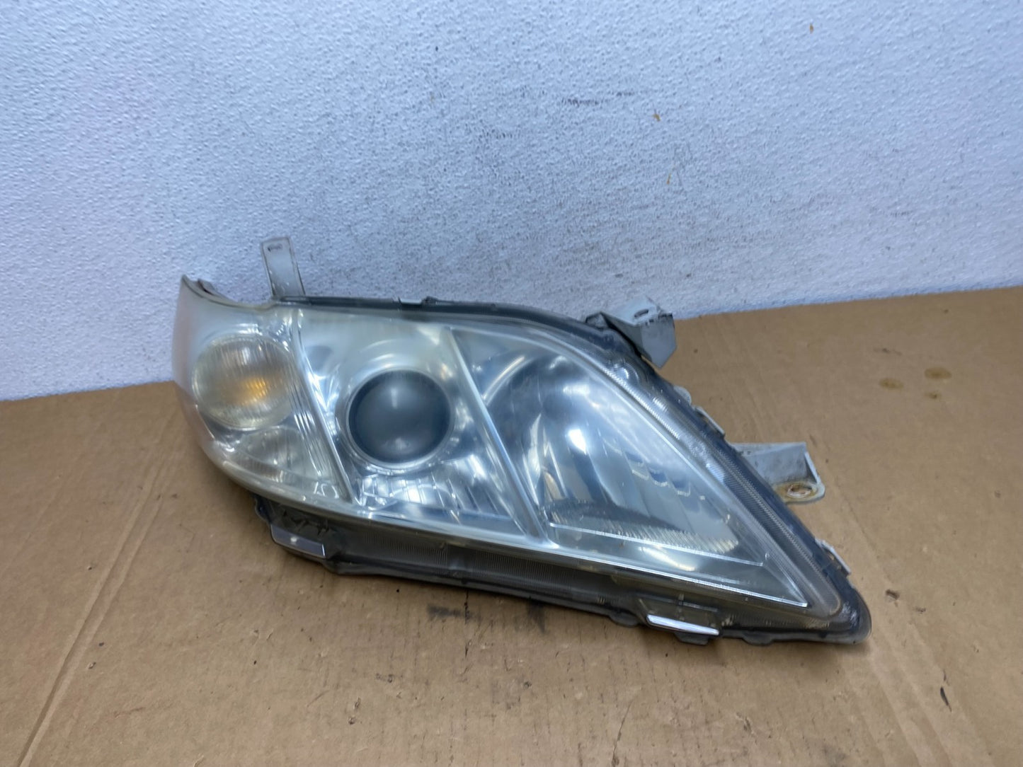2007 - 2009 Toyota Camry Halogen Right Passenger Headlight AD2679 DW1