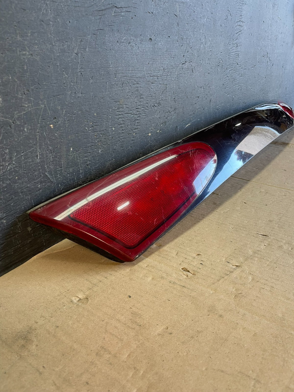 1998-2003 Ford Escort Sedan Rear Center Lid Mounted Tail Light ad8583 DG2