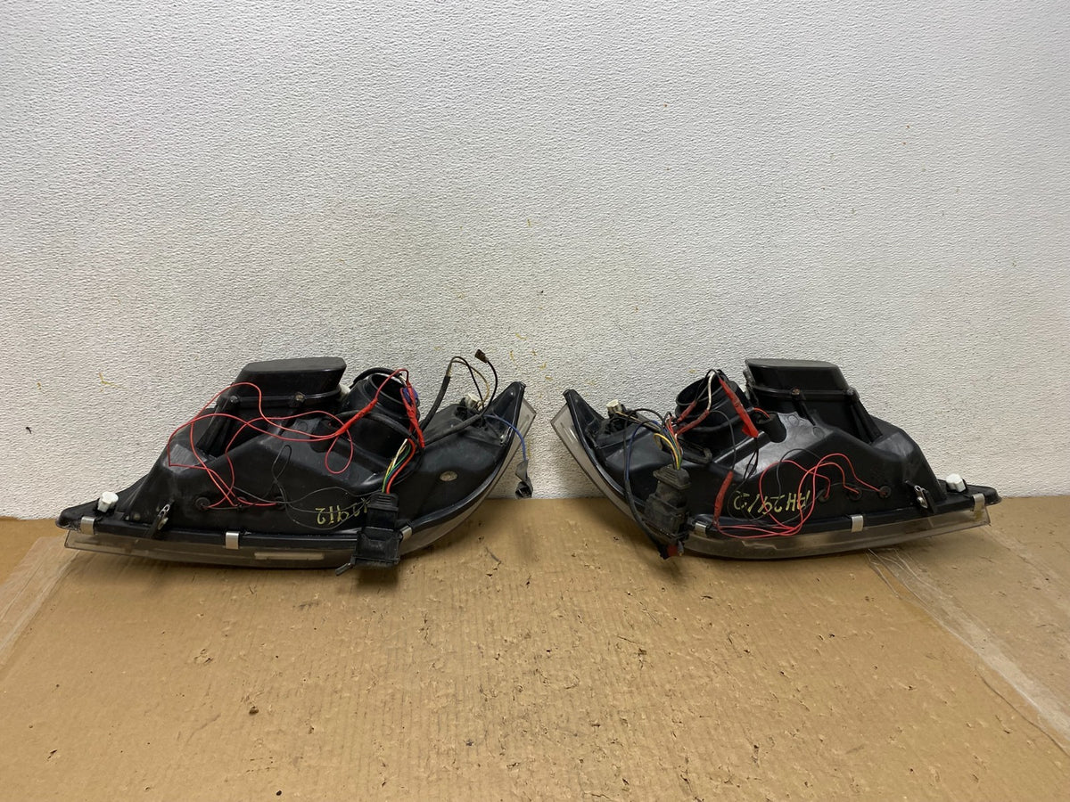2006 to 2008 BMW 3-Series Sedan E90 Left+Right Set Side LED Headlights AH2912 DW9