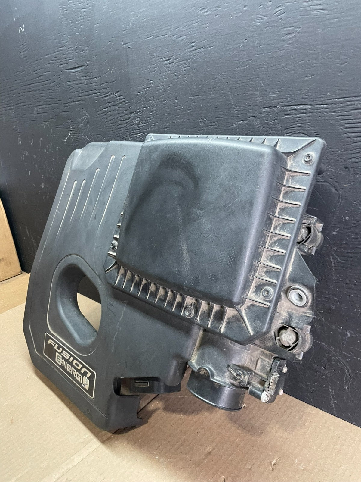 2013 to 2020 Ford Fusion Engine Motor Cover Shield  Black ab7831 DG2