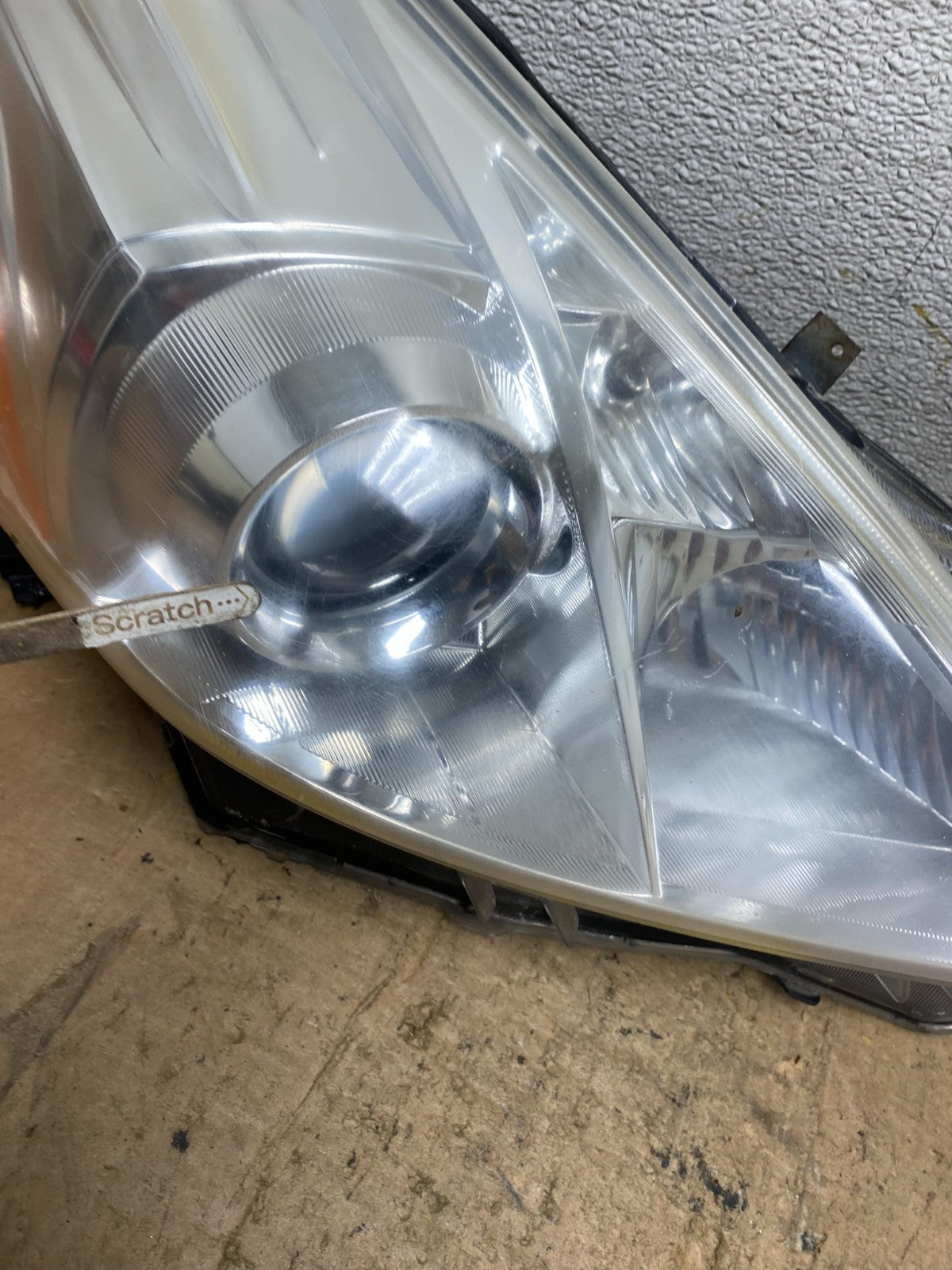 2012 2013 2014 Toyota Prius V Left+Right Side Halogen Headlights T5191 DW3