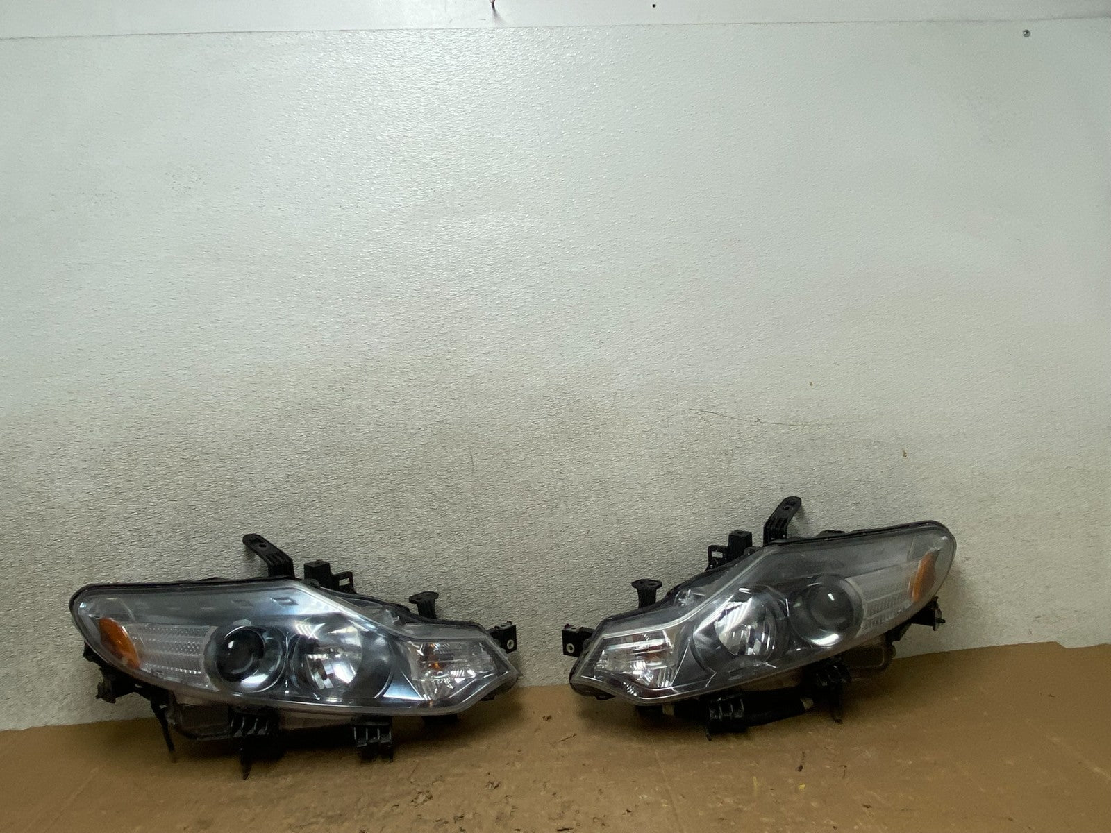 Halogen 2011 2012 2013 2014 Nissan Murano Headlights Left+Right Oem V8192 DW0
