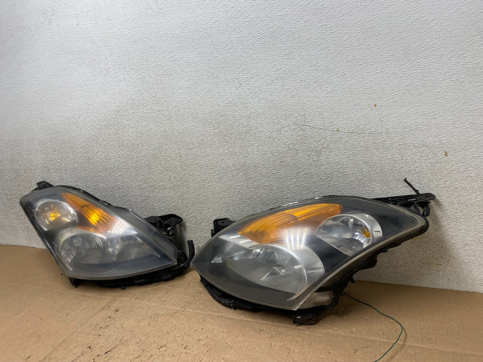 Sedan 2007 2008 2009 Nissan Altima Left+Right Set Headlights W0902 DW1