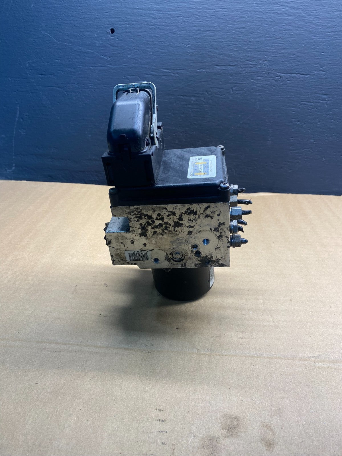 2014 2015 Dodge RAM 2500 ABS Anti-Lock Brake Pump Control Module ab7368 DG4