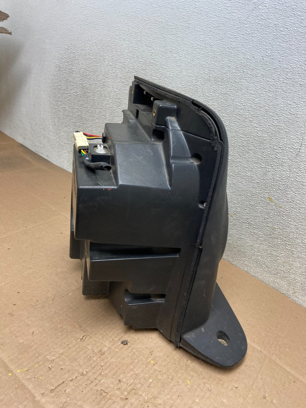 2007 to 2013 Mitsubishi Outlander Bass Subwoofer Sound Speaker Oem Y2642 DG5
