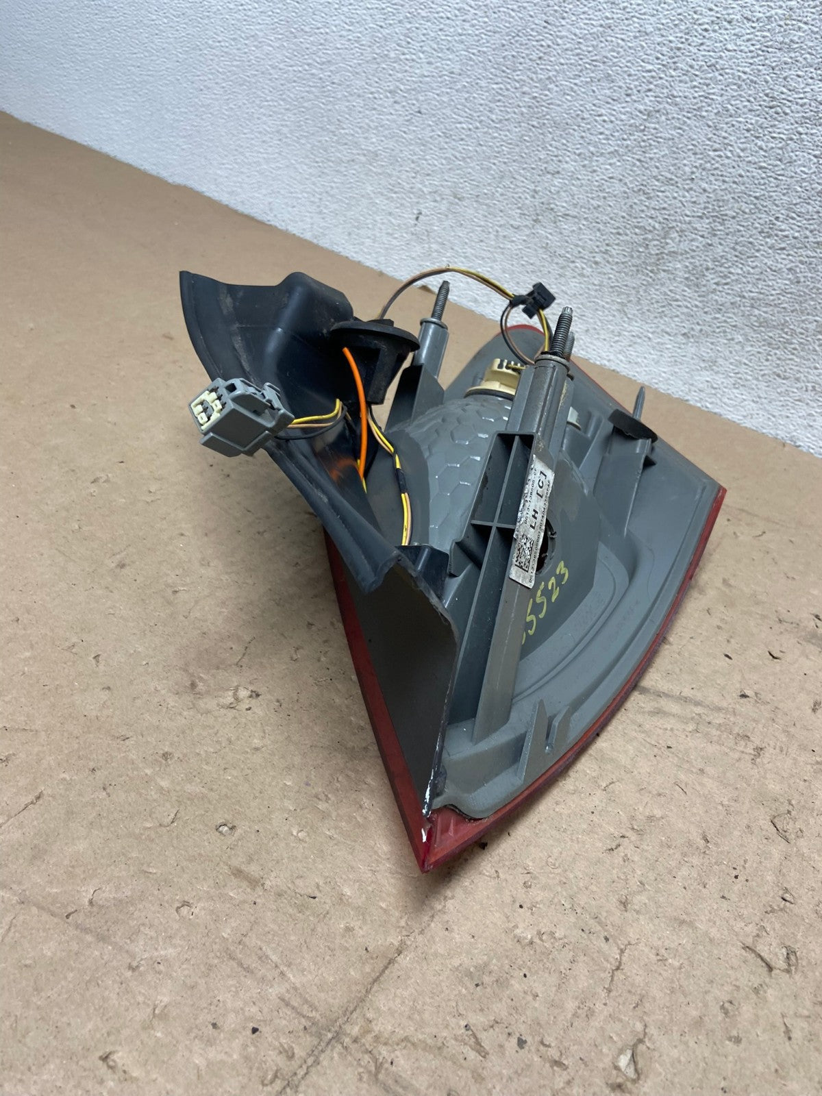 2014 - 2018 Ford Taurus Interceptor Left Driver LH Side Tail Light AG5523 LK5