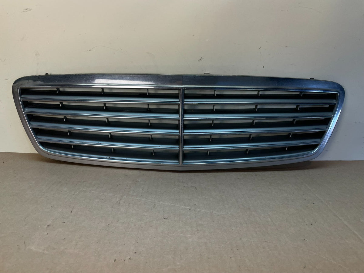 2005-2007 Mercedes W203 C230 C320 C350 Front Upper Grill Grille AJ1277 DG0
