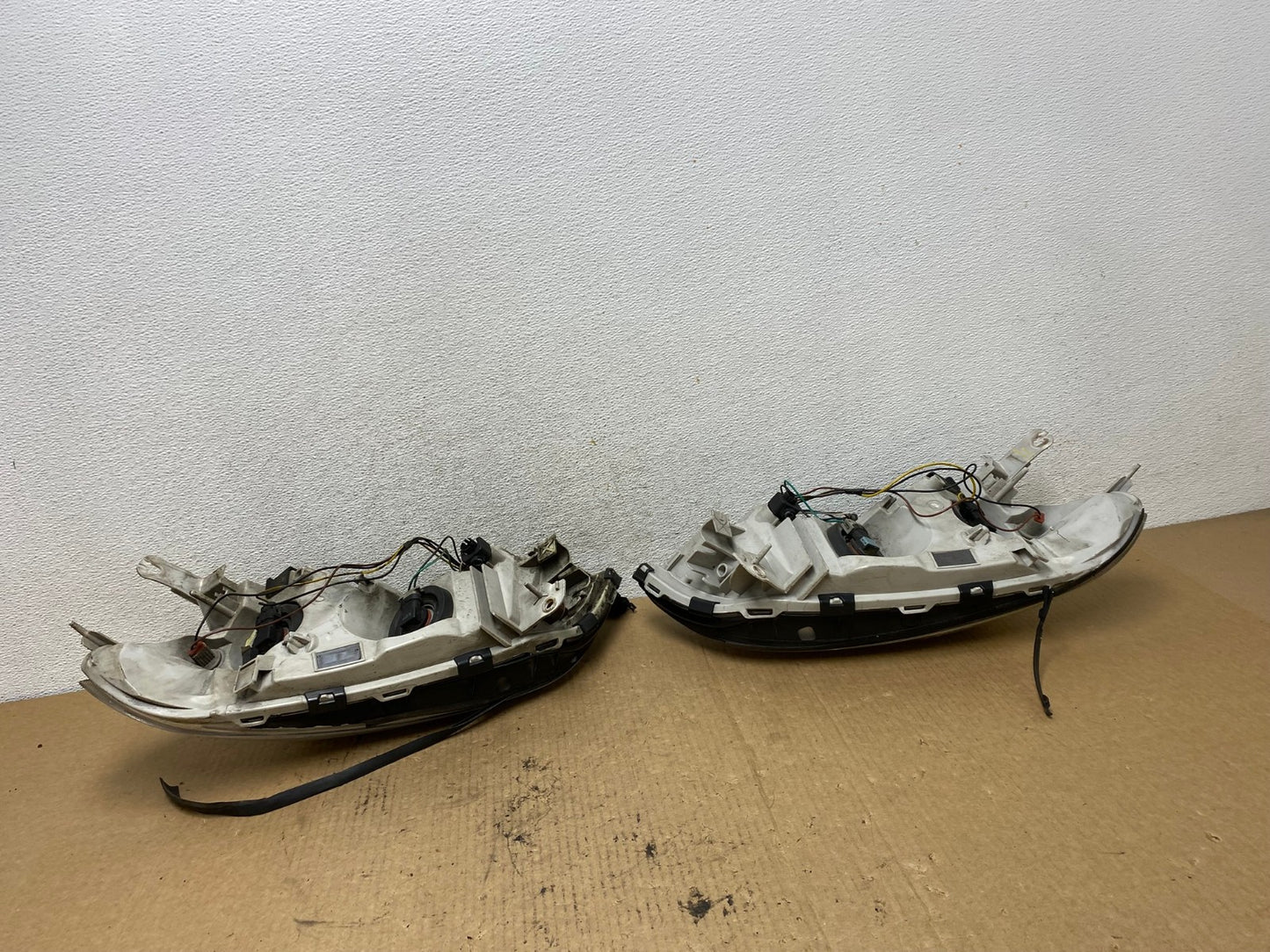 2008 to 2012 Chevrolet Malibu Left+Right Side Set Headlights AG2155 LK11