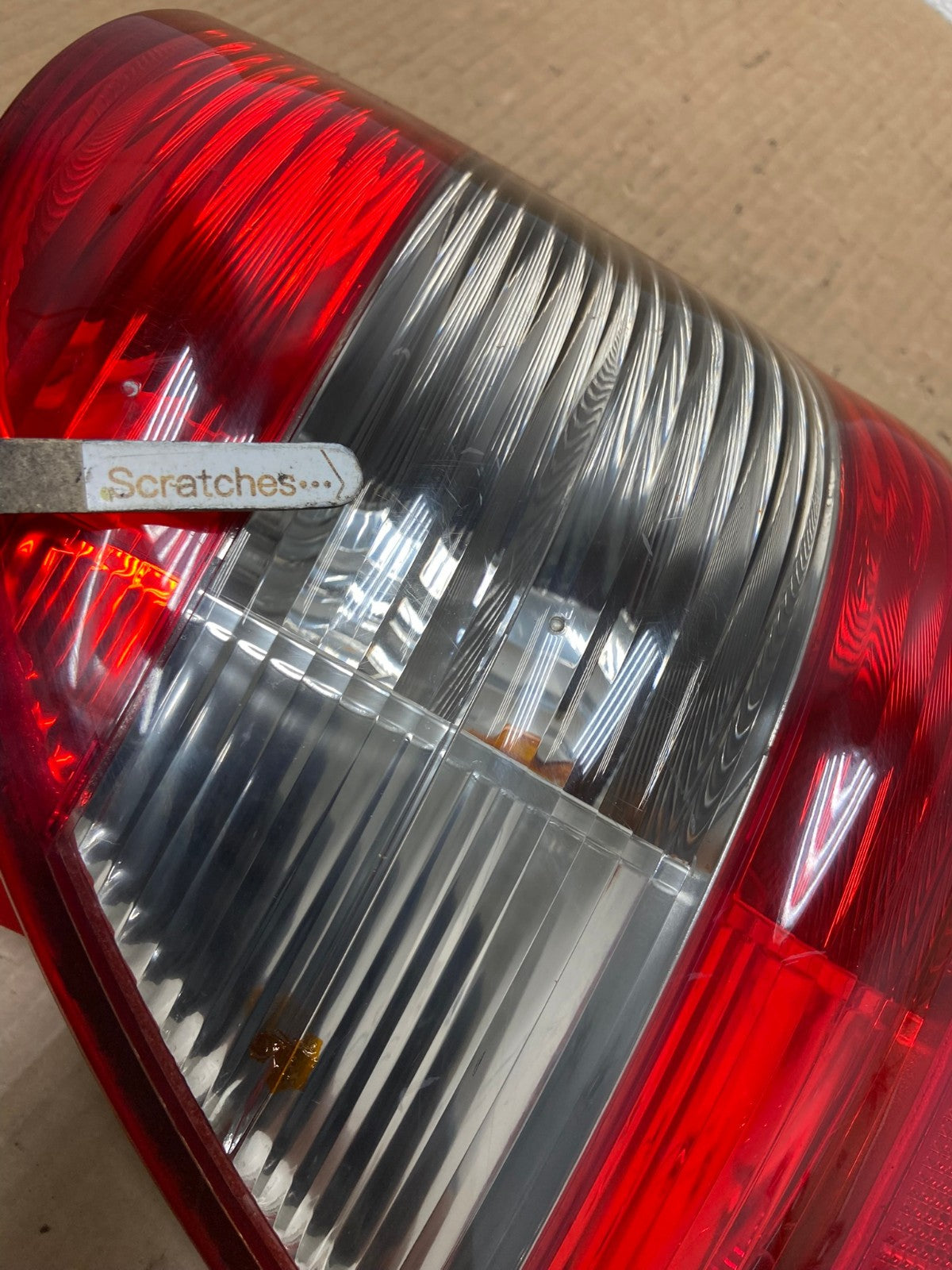 2002-2005 Mercedes ML350 ML-Class Left Driver Lh Side Tail Light AI5874 LK3