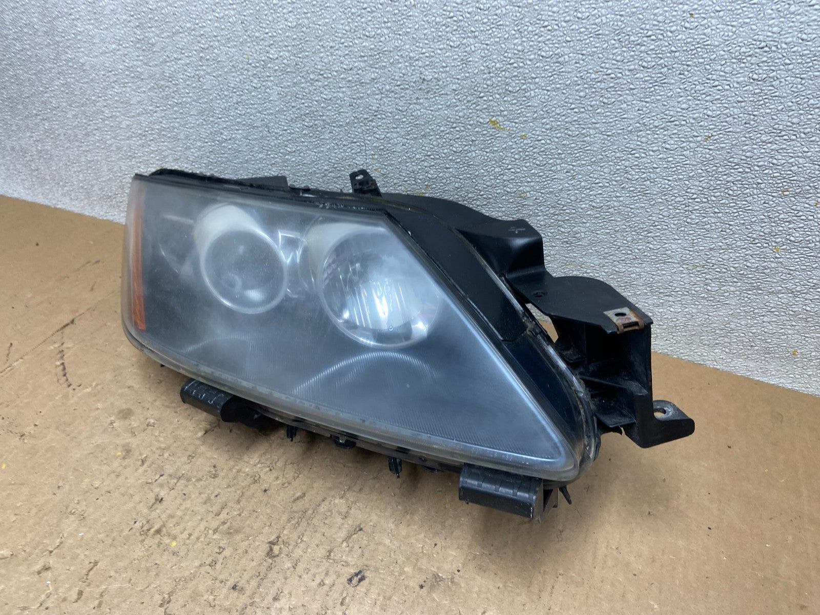 Xenon 2007 to 2009 Mazda CX-7 Right Passenger RH Side Headlight Oem Z9362 DW2