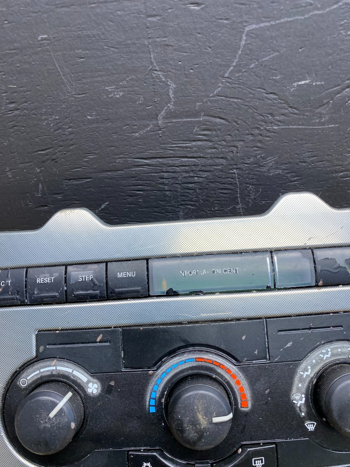 2005 2006 2007 Jeep Commander Grand Cherokee A/C Climate Control Bezel AB8690 DG3