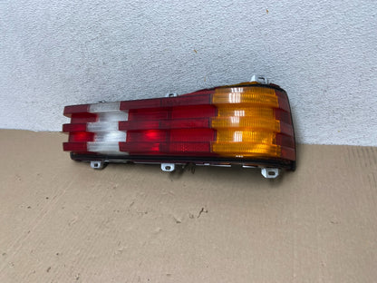 1977-1985 Mercedes-Benz W123 240D Right Passenger Side Tail Light AG6881 DW1