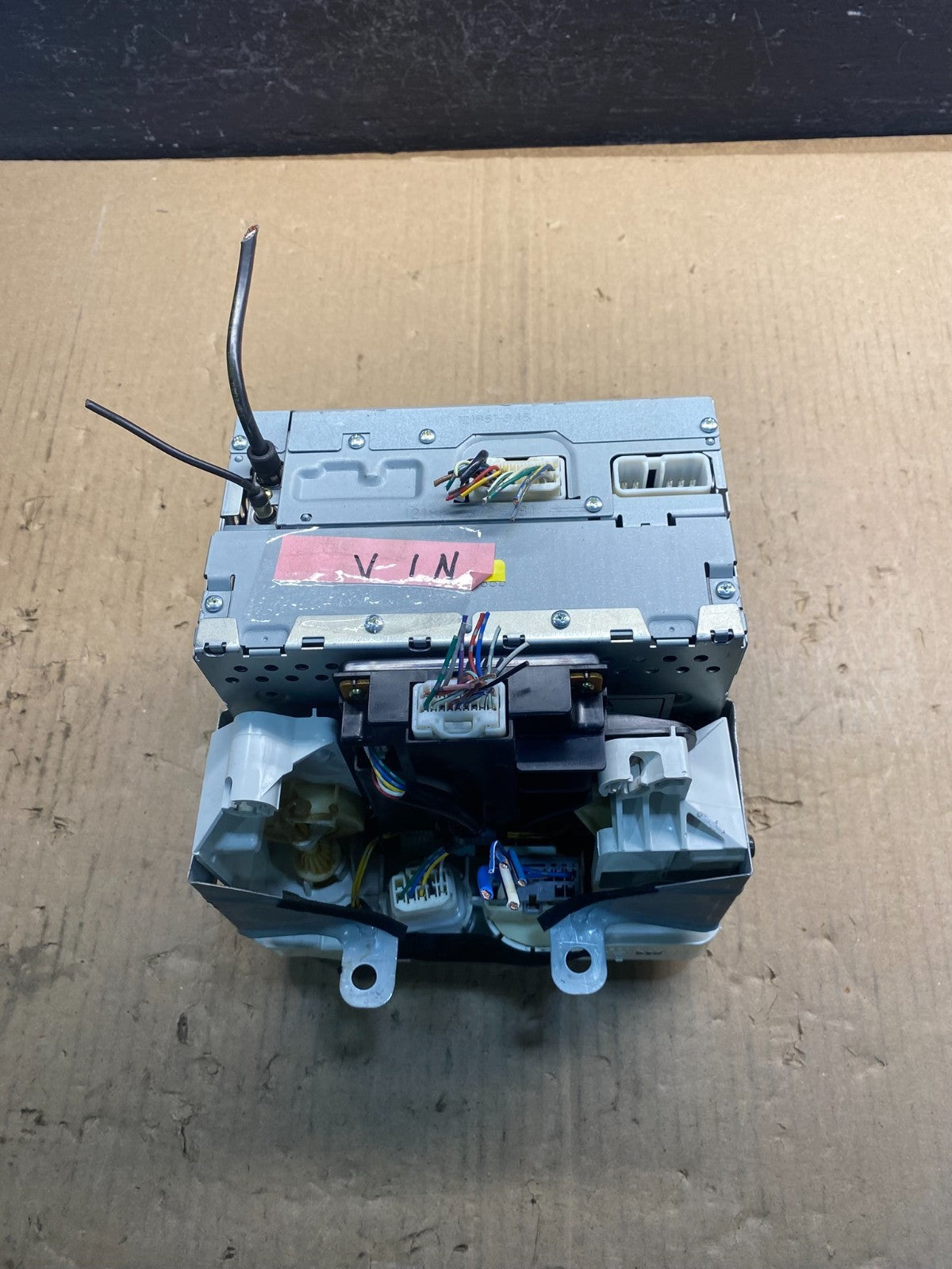 2000-2004 Toyota Avalon Radio Stereo 6 CD Tape Player Climate Control AC2421 DG5
