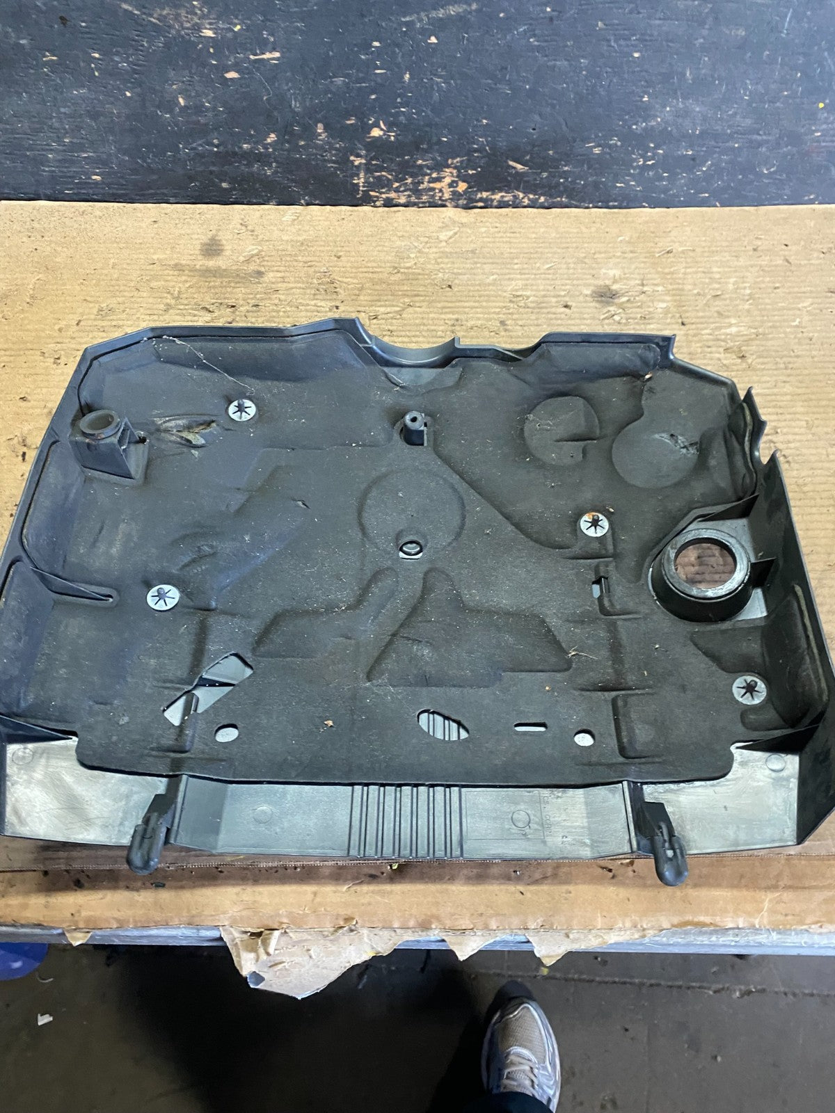 2008 to 2012 Cadillac CTS 3.6L Plastic Engine Cover Shield Z5980 DG5