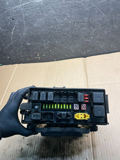 2005 Jeep Grand Cherokee Fuse Box BCM Body Control Module Oem x1047 DG4