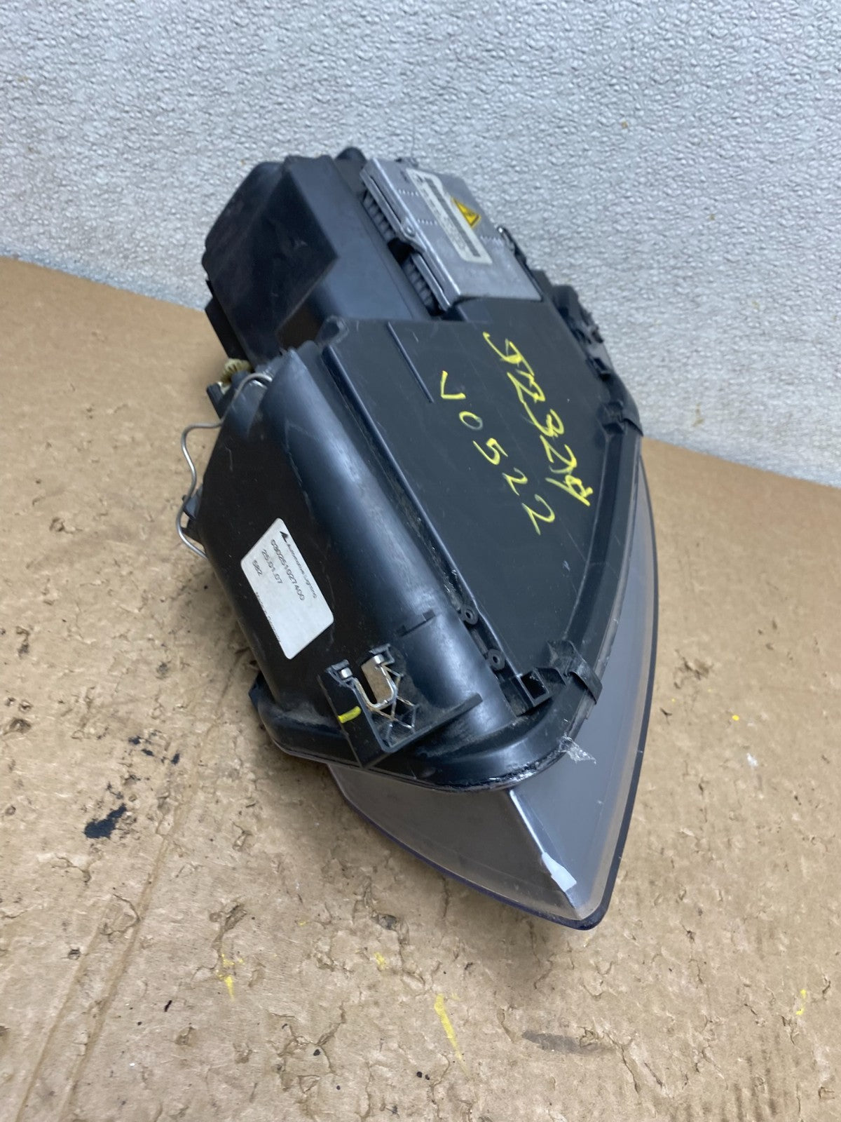 2005 to 2008 Audi A3 Right Passenger RH Side Xenon HID Headlight OEM V0522 DW11