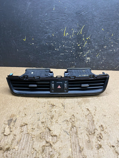 2016 to 2020 Kia Optima Front  Dash Center Air Vent Trim OEM Z9898 DG0