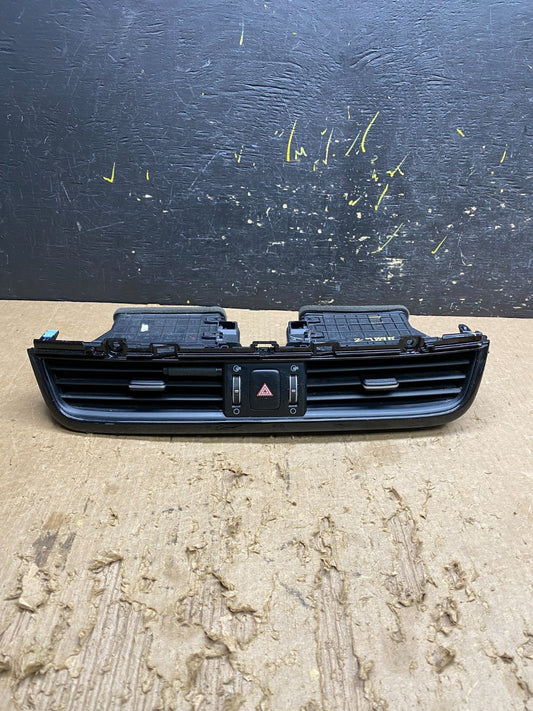 2016 to 2020 Kia Optima Front  Dash Center Air Vent Trim OEM Z9898 DG0