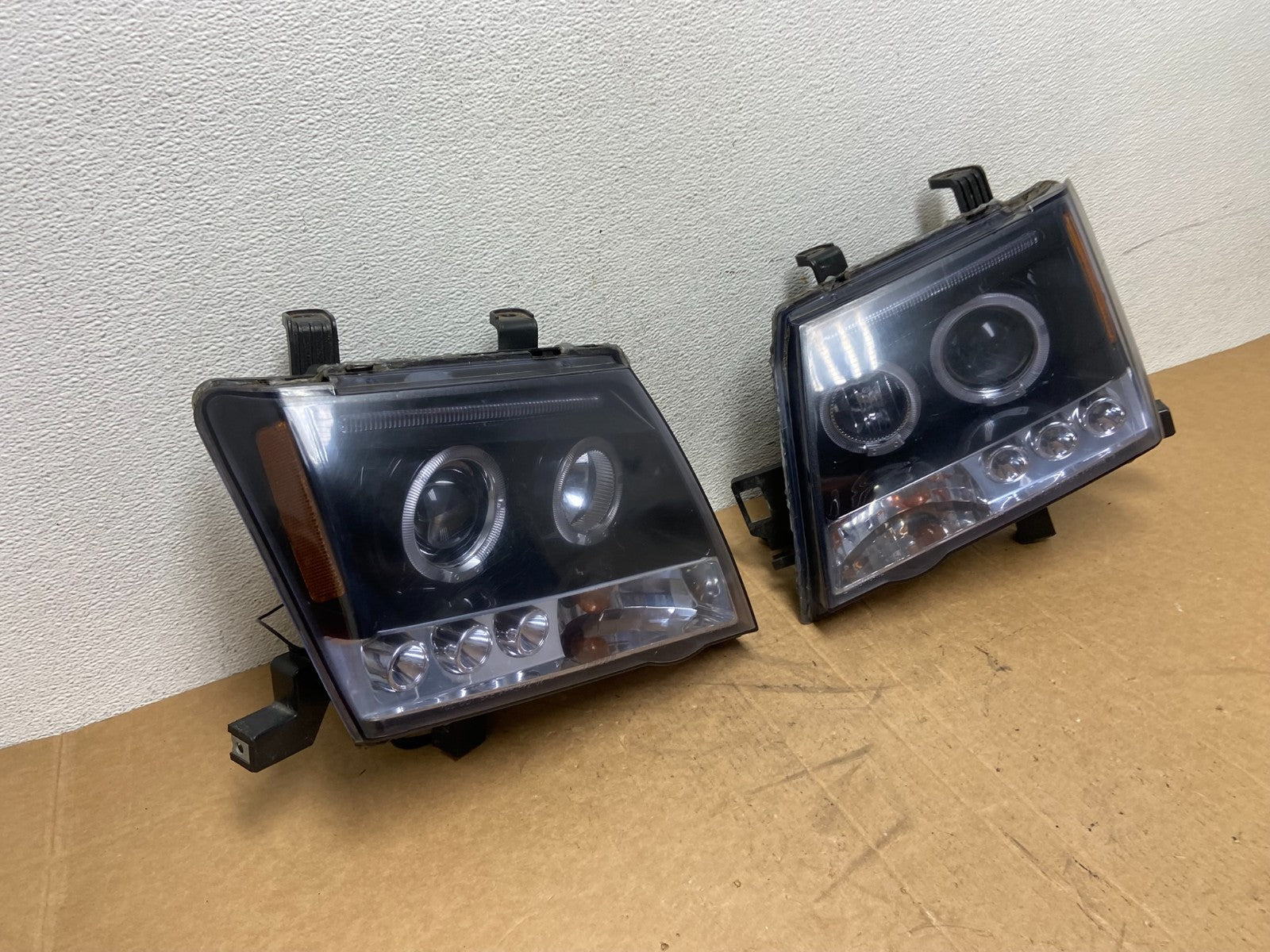 2005-2015 Nissan Xterra Driver Left+Right Set LED Black Headlights AD6223 DG2