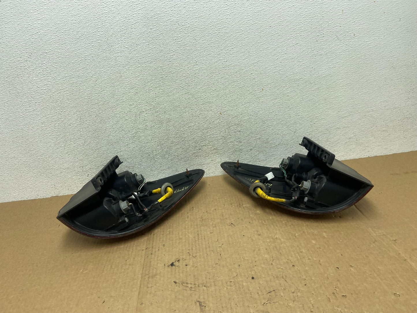 2001 to 2004 Toyota Sequoia Left+Right Side Tail Lights AF97498