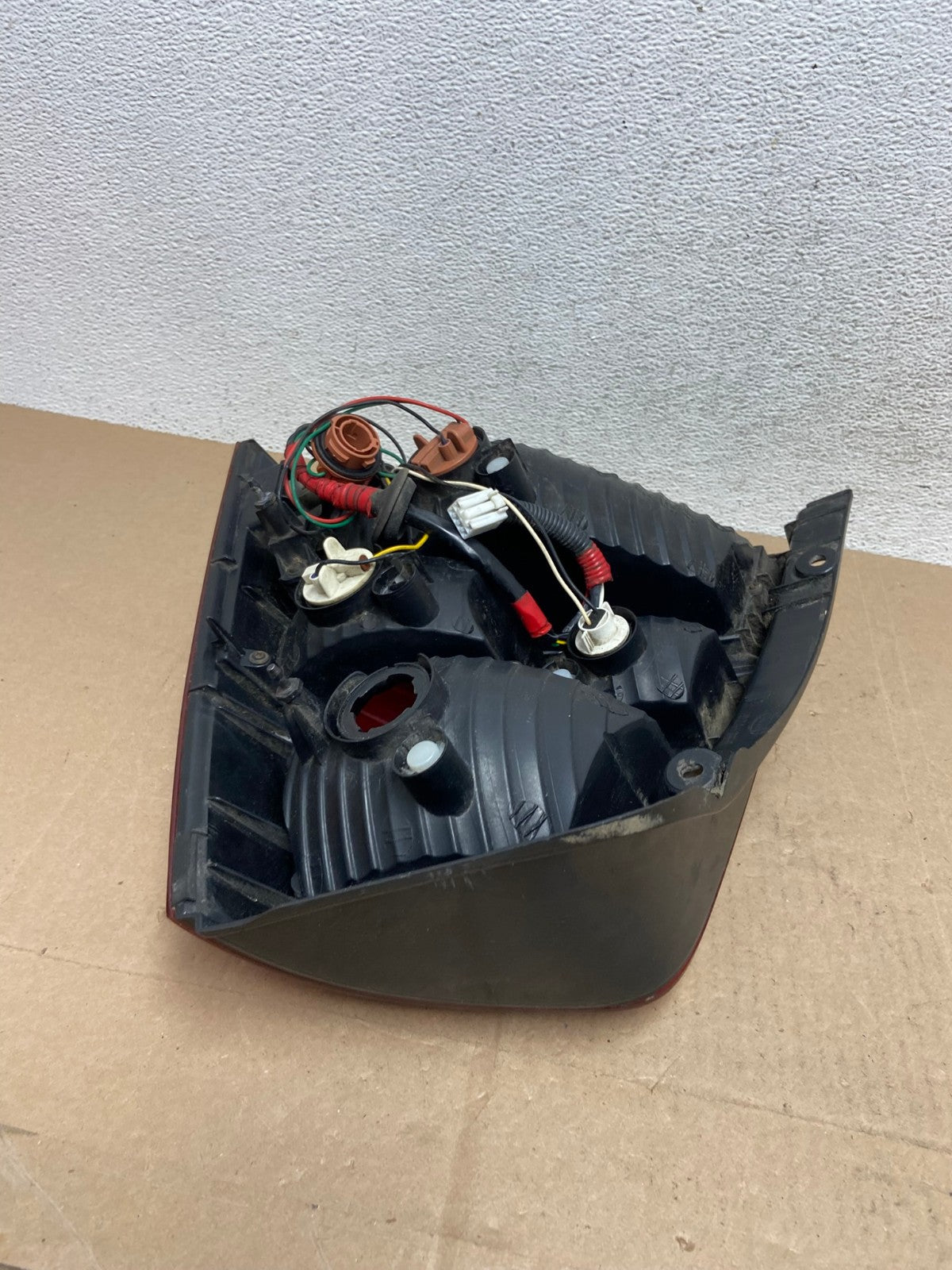 2007 2008 2009 Kia Sorento Left Driver LH Side Tail Light AE6732 LK6