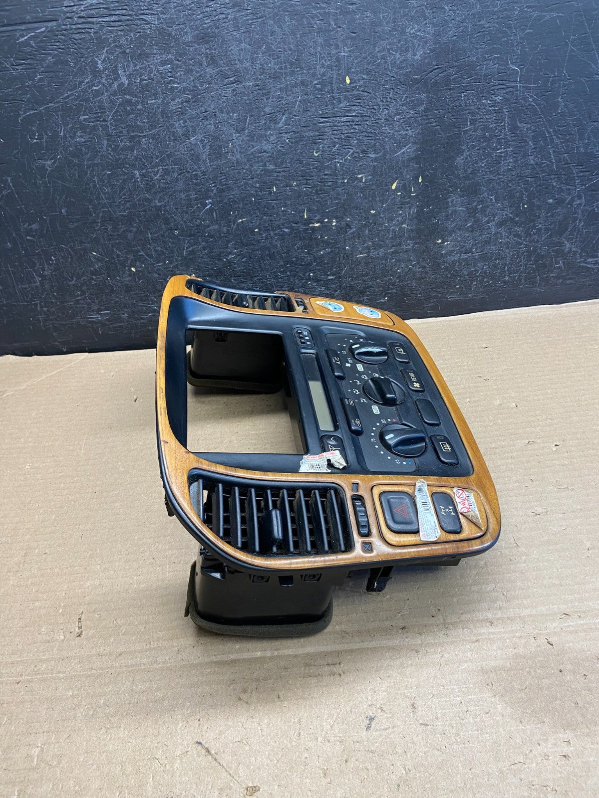 1998 - 2000 Toyota Land Cruiser Manual A/C Climate Control Radio Bezel AH3547 DG1