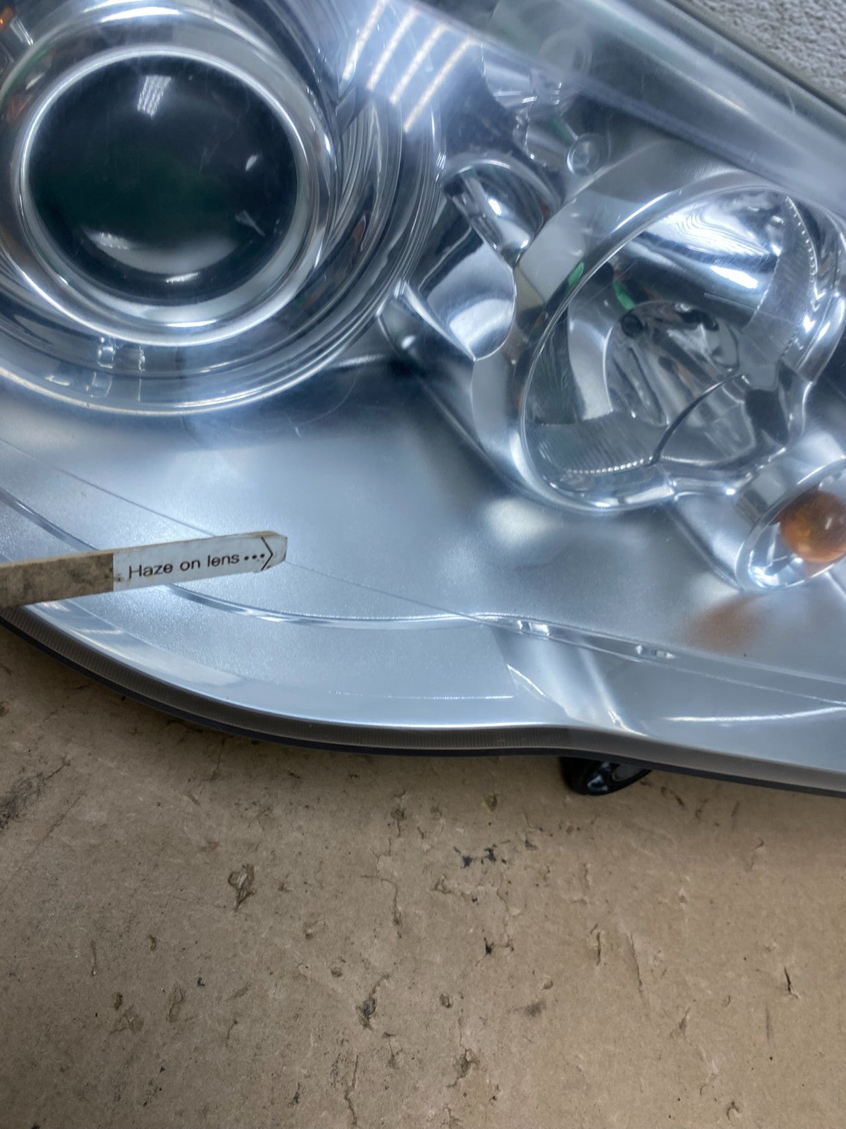 2008 to 2016 Chrysler Town and Country Right Passenger Xenon Headlight AG4413 DW4