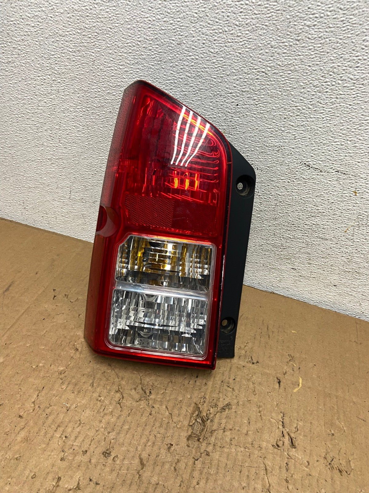 2005 to 2012 Nissan Pathfinder Tail light Left Driver Lh Side AD2432 LK0