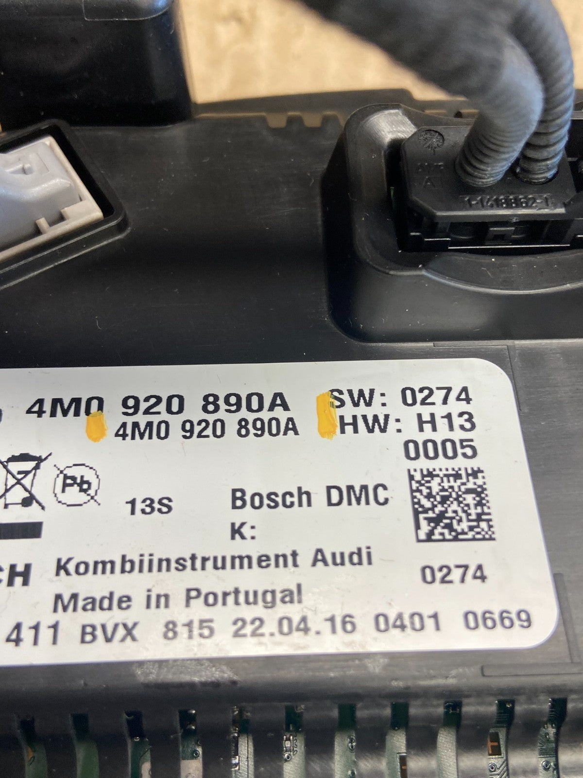 2017 - 2018 Audi Q7 Speedometer Cluster Gauge ae2018 DG6