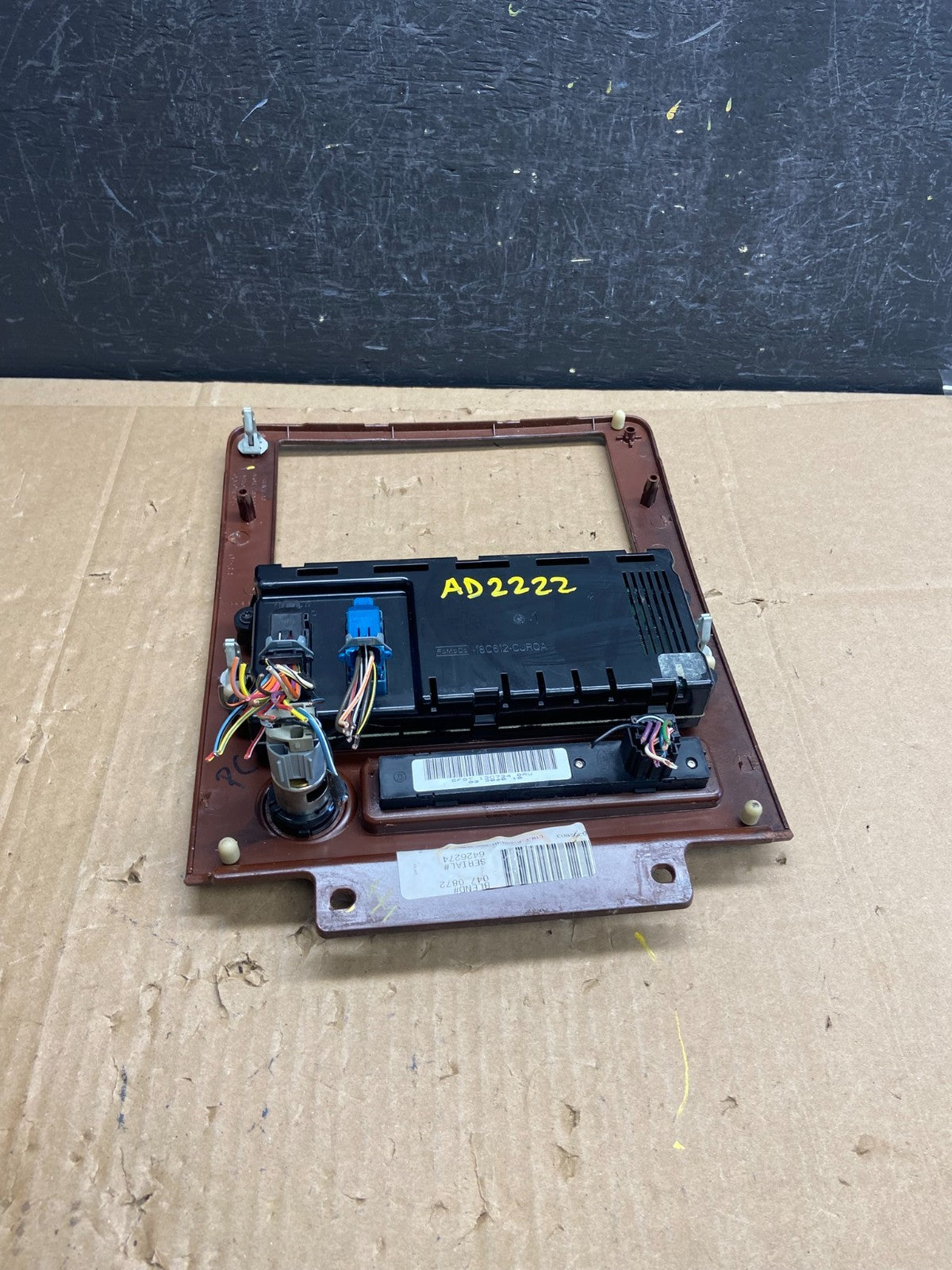 2005 to 2007 Ford Five Hundred Radio Climate Dash Bezel Surround AD2222 DG4