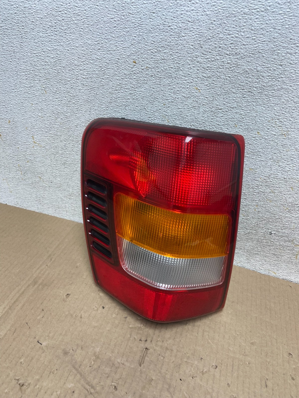 1999 - 2004 Jeep Grand Cherokee WJ Left Driver Lh Tail Light DEPO AI9609 LK0