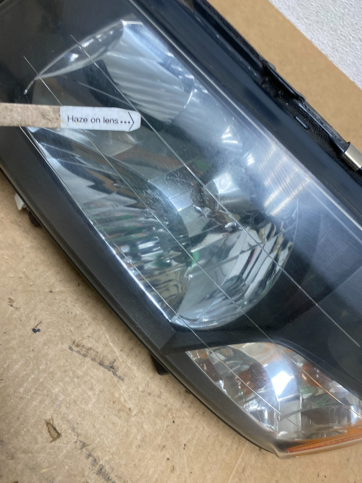 2003 2004 Subaru Forester Left Driver LH Headlight Halogen AE4823 DW4