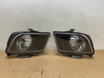 2005 to 2009 Ford Mustang Left+Right Set Side Black Halogen Headlights V3067 DW0