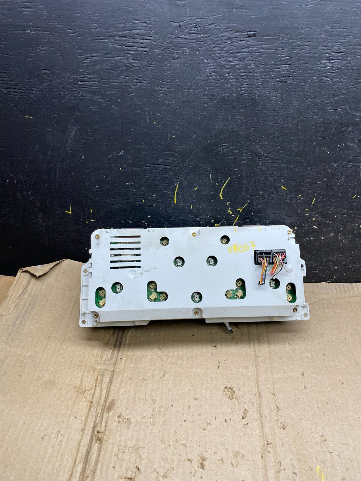 1998 to 2002 Lincoln Town Car Speedometer Gauge Cluster x6027 DG4