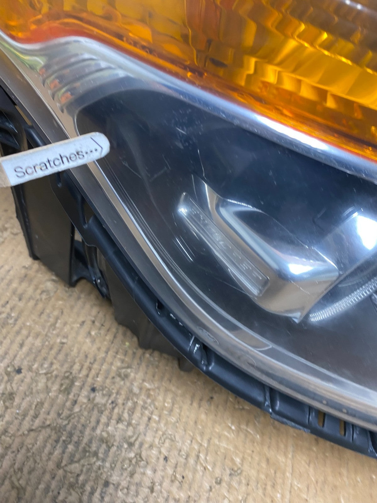 2011 to 2015 Ford Explorer Right Passenger Halogen Headlight AE1663 DW3