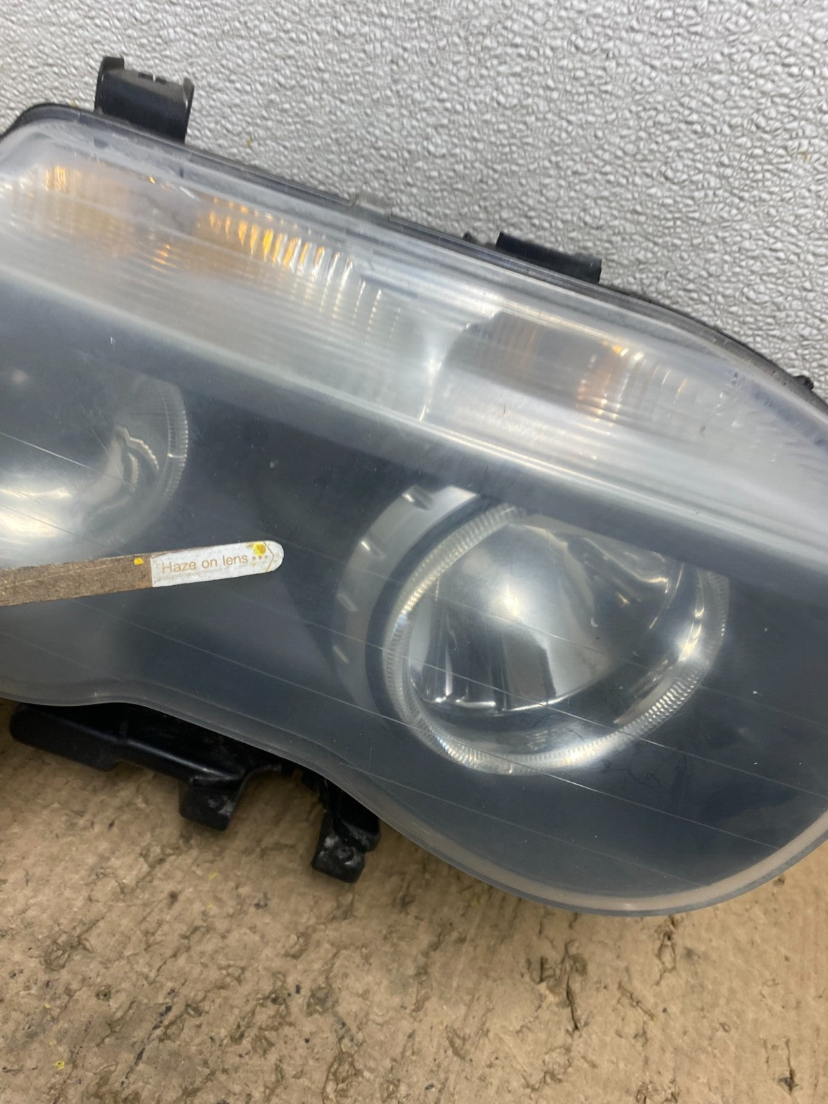 2002 to 2005 BMW 7 Series 745i Xenon Right Passenger Headlight W8094 DW6