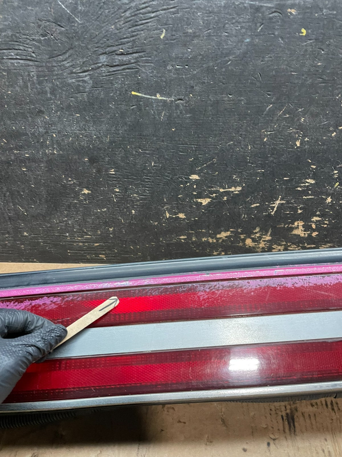 1986 to 1987 Buick Somerset Skylark Trunk Rear Center Tail Light Panel Z5859 PS7