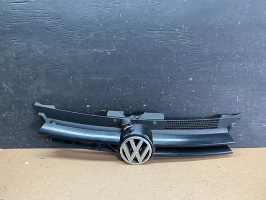 2004 to 2009 Volkswagen Golf MK5 Front Bumper Grill Grille 1j0853651f P5921 DG0