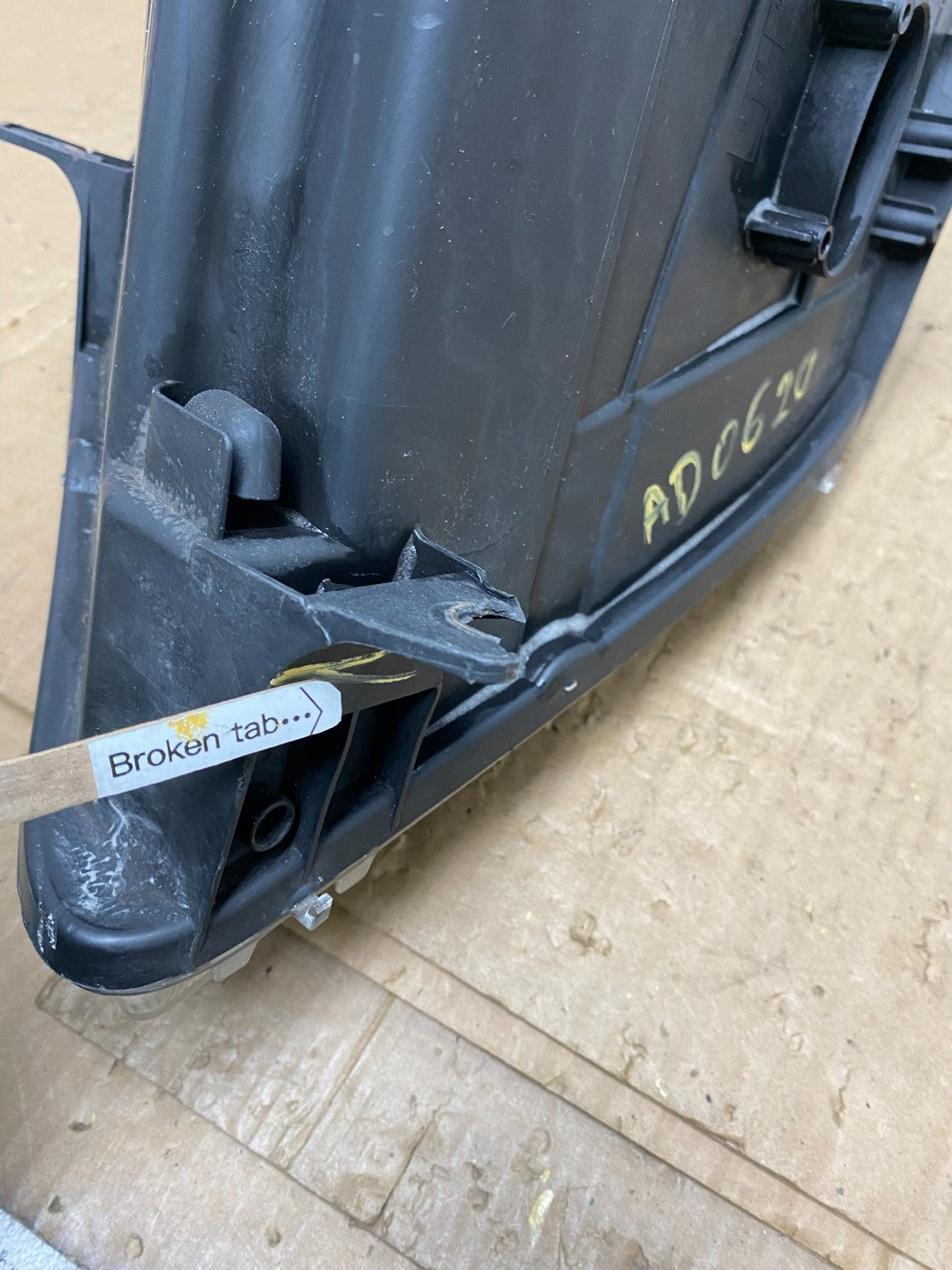 2007 to 2013 Mercedes Sprinter Headlight Right Passenger Halogen AD0620 DW7