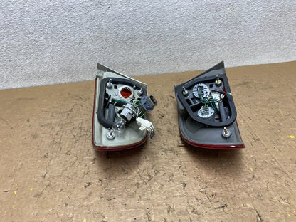 1998 1999 2000 Toyota Corolla Left+Right Side Tail Lights V8448 DW5