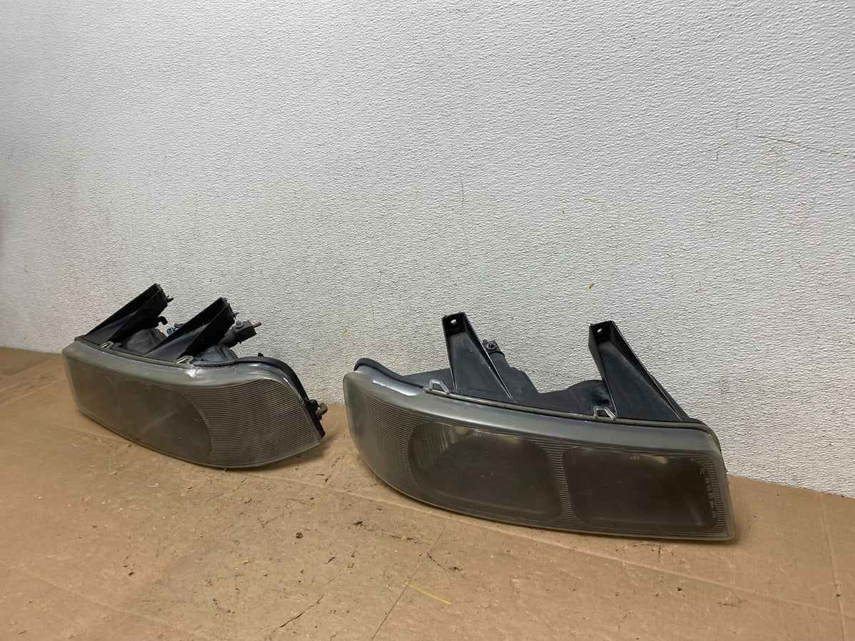 2003 to 2017 Chevrolet Express 1500 Left+Right Set Halogen Headlights M4183 DG1