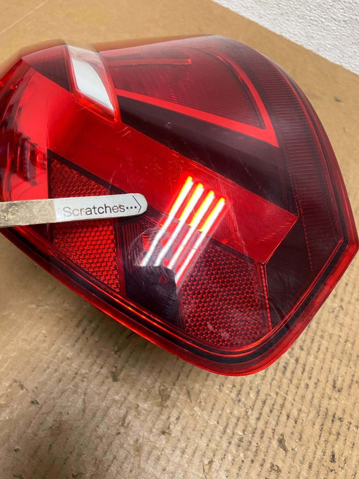 2016 to 2019 Volkswagen Passat Left Driver Side Tail Light AE0196 DW3