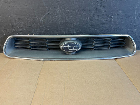 2000 to 2002 Subaru Outback Legacy Center Grille 91121AE010 AC20620