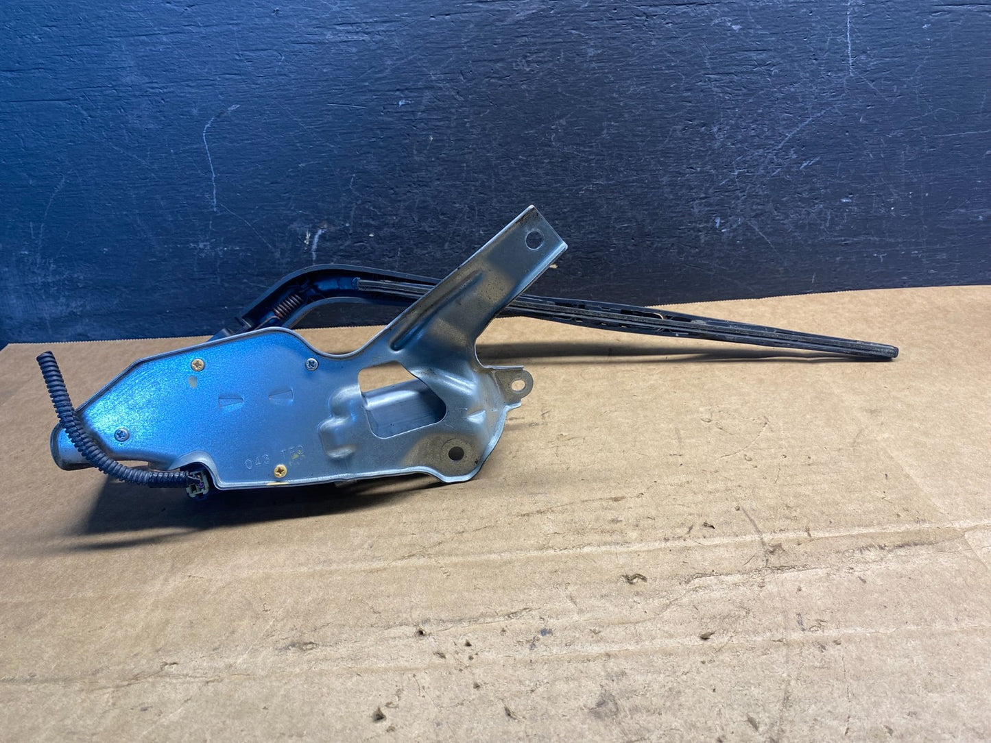2009 to 2014 Honda Fit Rear Wiper Motor AD74324