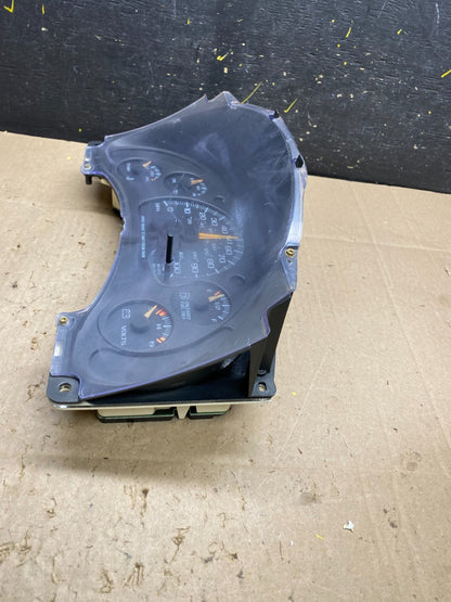 2001 to 2002 Chevrolet Express Speedometer Cluster Gauge U4764 DG3