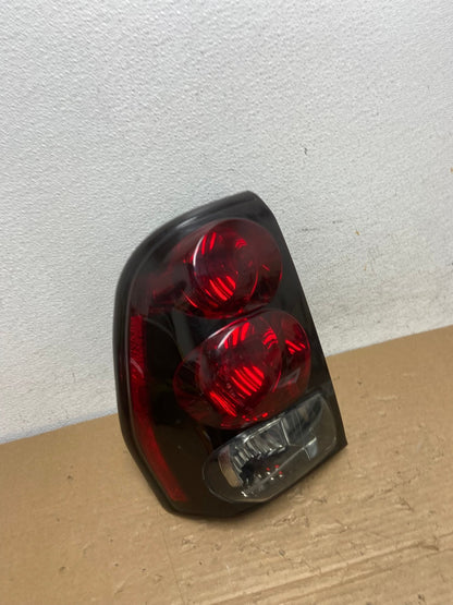 2002 to 2009 Chevrolet Trailblazer Left Driver LH Side Tail Light AD4127 LK2
