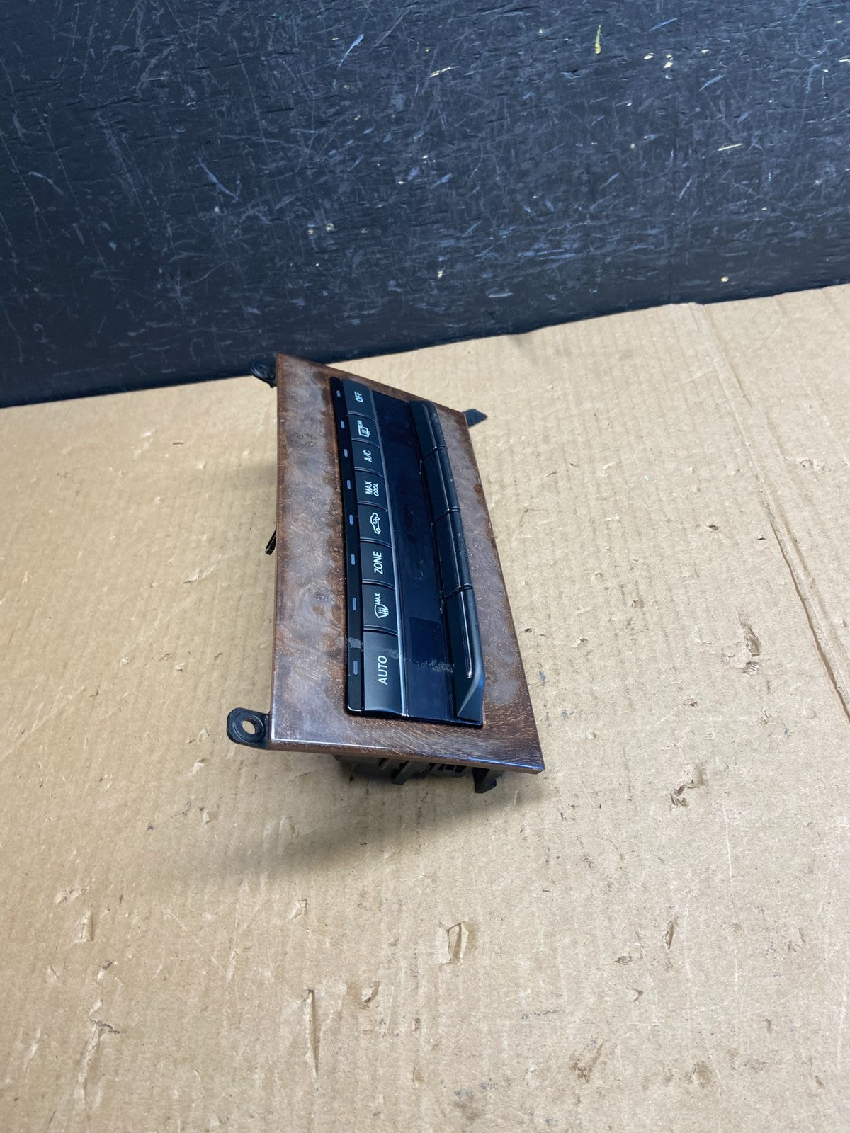 2010-2013 Mercedes W212 E350 E500 A/C Climate Control Panel AE3827 DG1