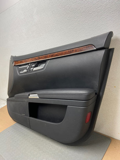 2010-2013 Mercedes W221 S550 S400 Front Right Passenger Door Panel C0997 DG1