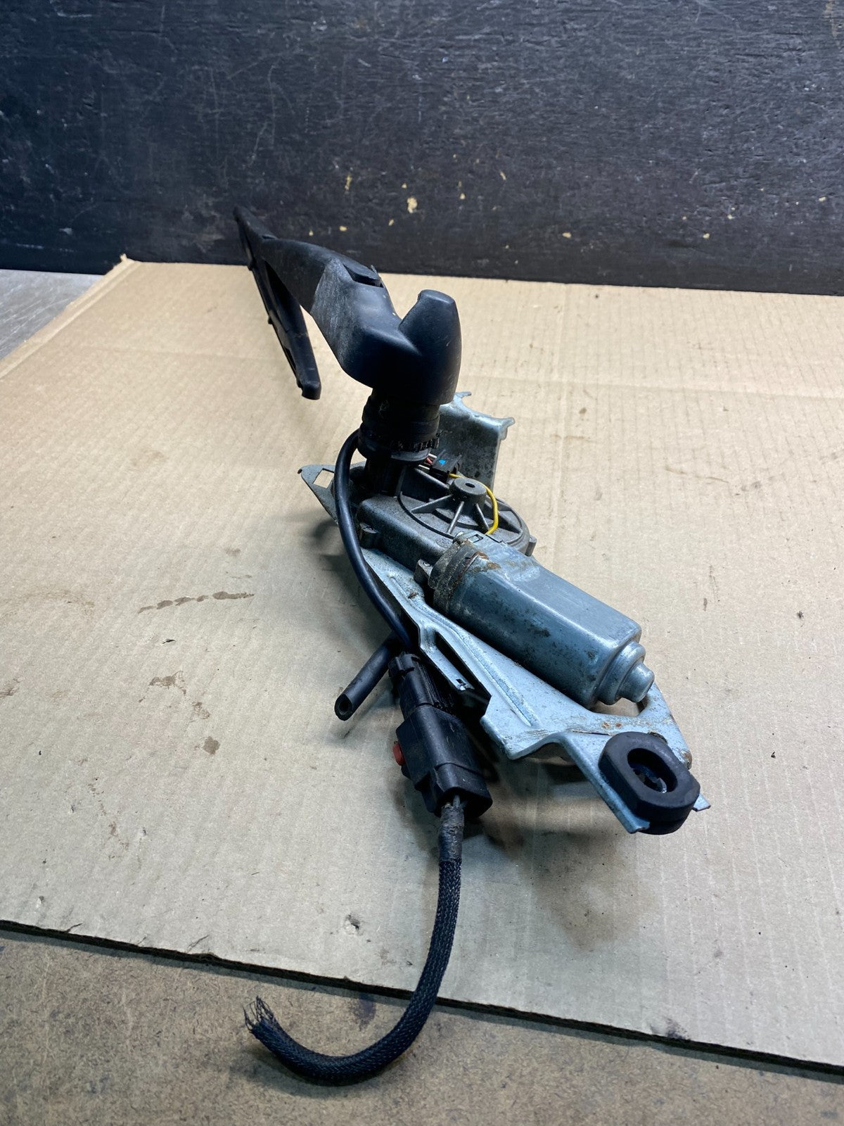 2007 - 2018 Jeep Wrangler Tailgate Back Door Rear Wiper Motor Wiper ai5222 DG4
